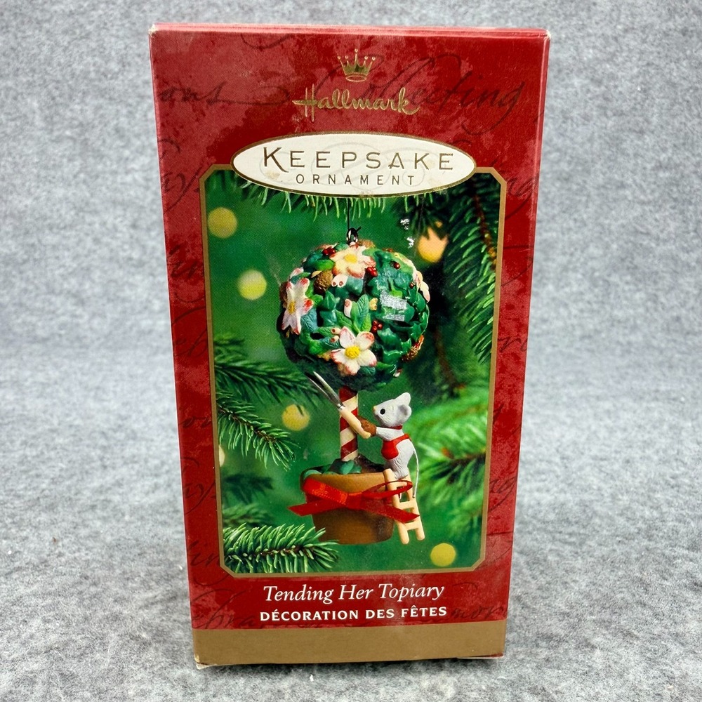 Hallmark 2000 Keepsake Ornament Tending Her Topiary Mouse QX8004 Vintage